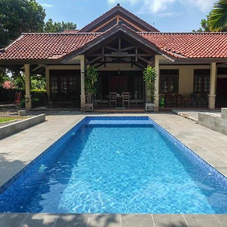 Sareh Villa By The Lavana Semarang Eksteriør bilde