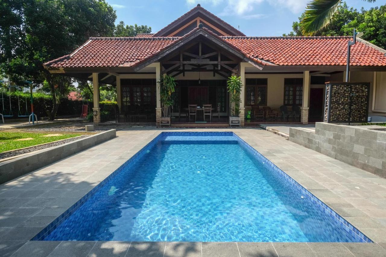 Sareh Villa By The Lavana Semarang Eksteriør bilde