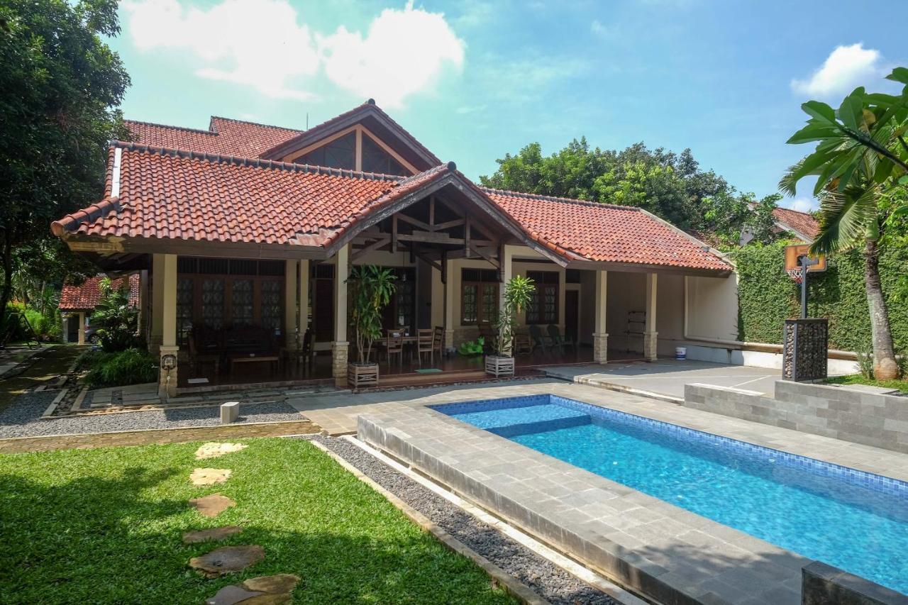 Sareh Villa By The Lavana Semarang Eksteriør bilde